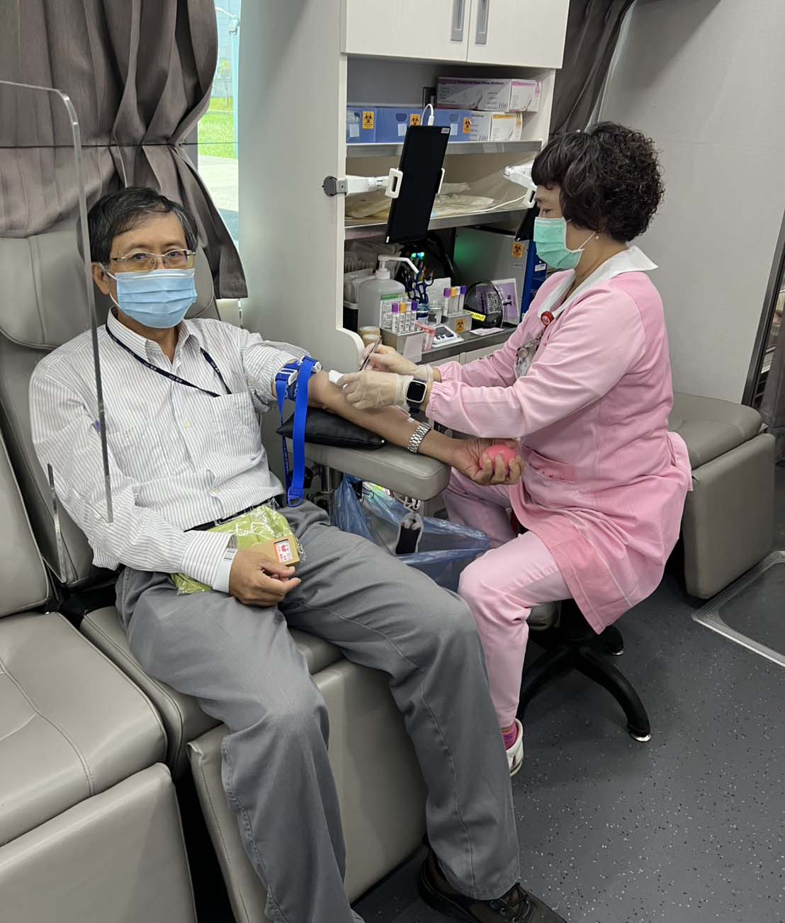 中油煉製事業部號召同仁眷屬挽袖獻愛 8小時116人響應募得44750cc熱血