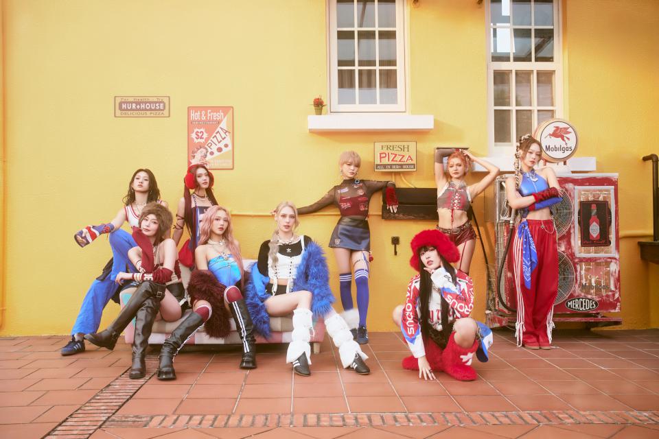 【第308期】台灣9人女團HUR+現身前鎮百貨商圈 參與超浪漫音樂節高雄櫻花季饗樂樂迷