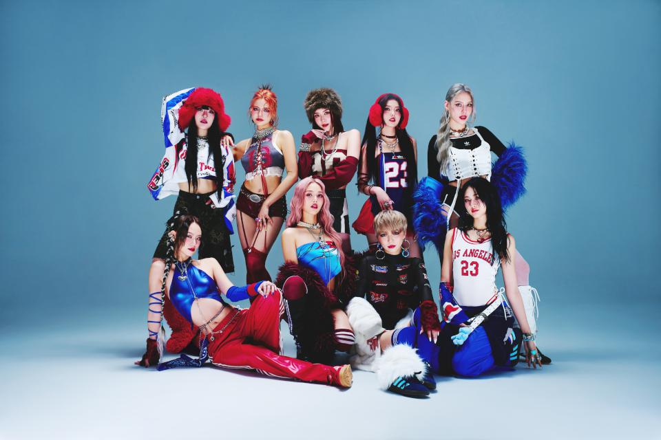 【第308期】台灣9人女團HUR+現身前鎮百貨商圈 參與超浪漫音樂節高雄櫻花季饗樂樂迷