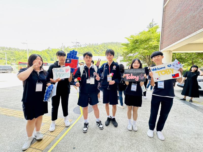 高市鳳西國中訪姊妹校韓國蔚山南倉中學 體驗課程社團活動認識異國文化