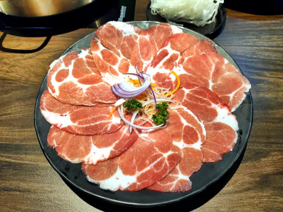 驚!直擊日本正宗口味 就在高雄美麗島 神戶亭壽喜燒289元起吃到飽