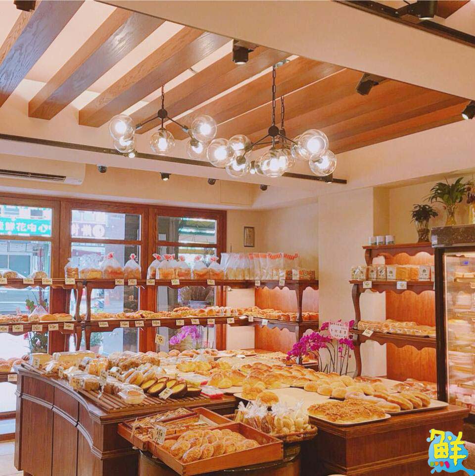 神明尚愛這味 純天然ㄟ壽桃唯一指名 純榮西點麵包