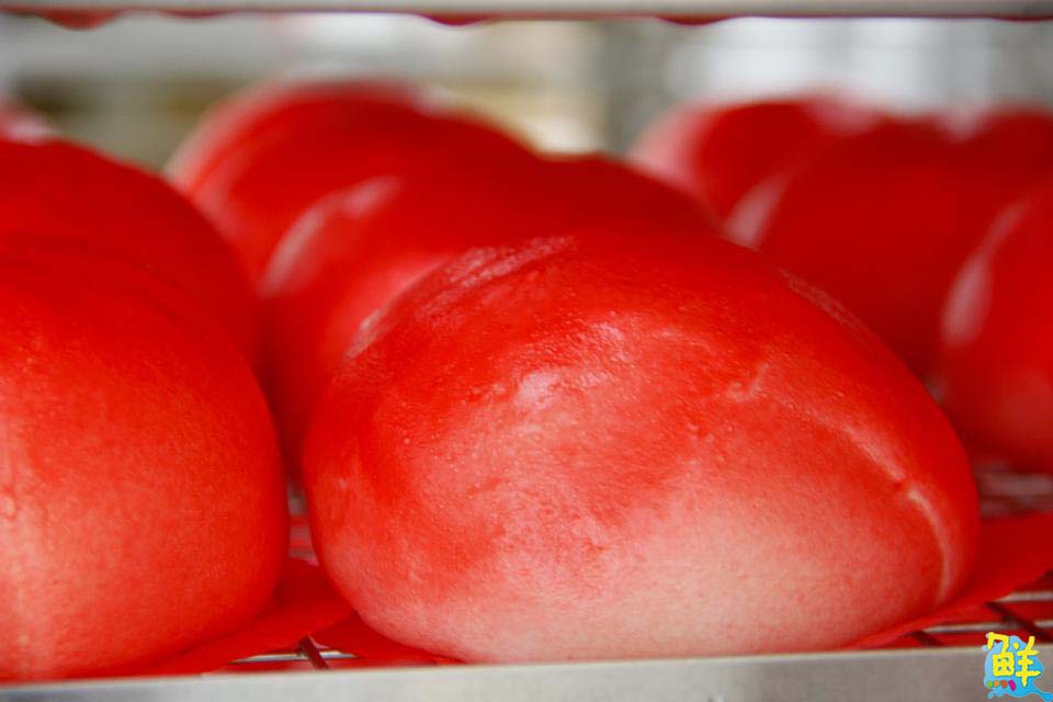 神明尚愛這味 純天然ㄟ壽桃唯一指名 純榮西點麵包