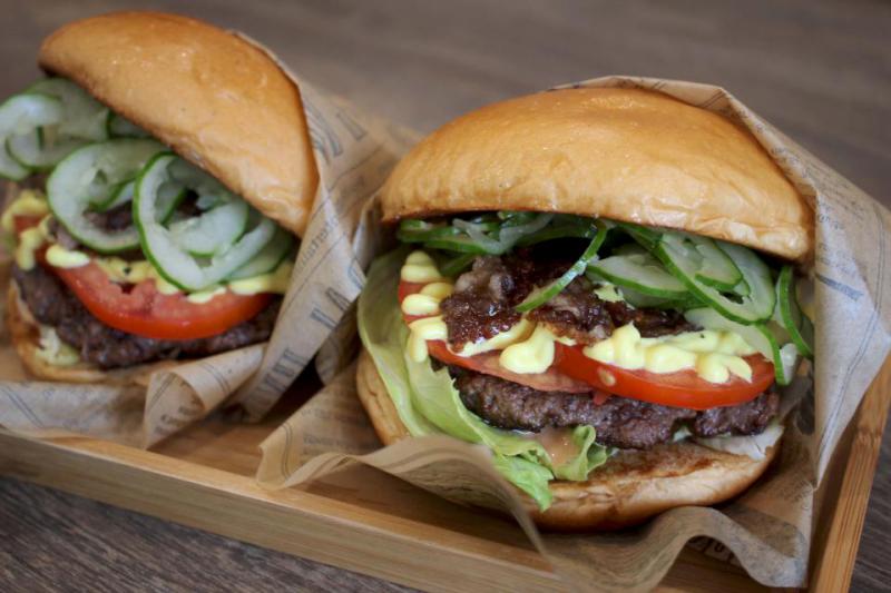 號稱南台灣最大和牛進口商首辦中秋特賣會 限量漢堡、照燒飯糰、串燒免費嘗