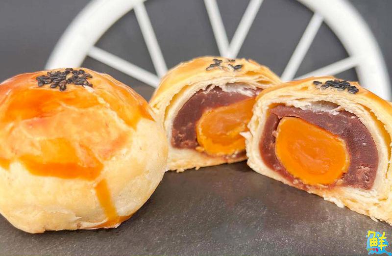 中秋送禮MVP 嫦娥也瘋狂的蛋黃酥 就在蕾隊友舒芙蕾