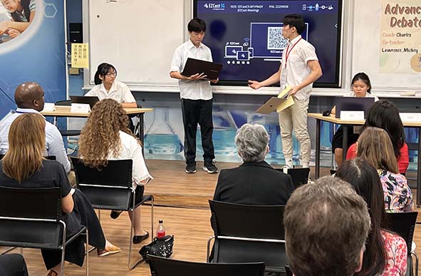 美國大學國際事務資深主管教授訪新莊高中 觀摩美國傅爾布萊特計畫成效