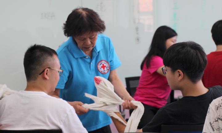 義大開設健康醫學密碼通識課 致力打造跨域創新國際化高等學府