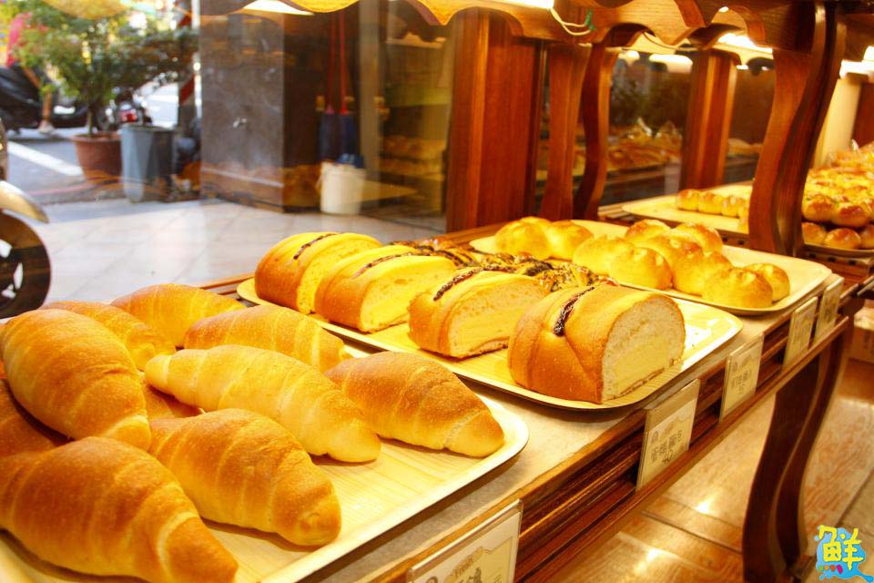 台式麵包代名詞 純榮西點麵包 好吃到無可取代