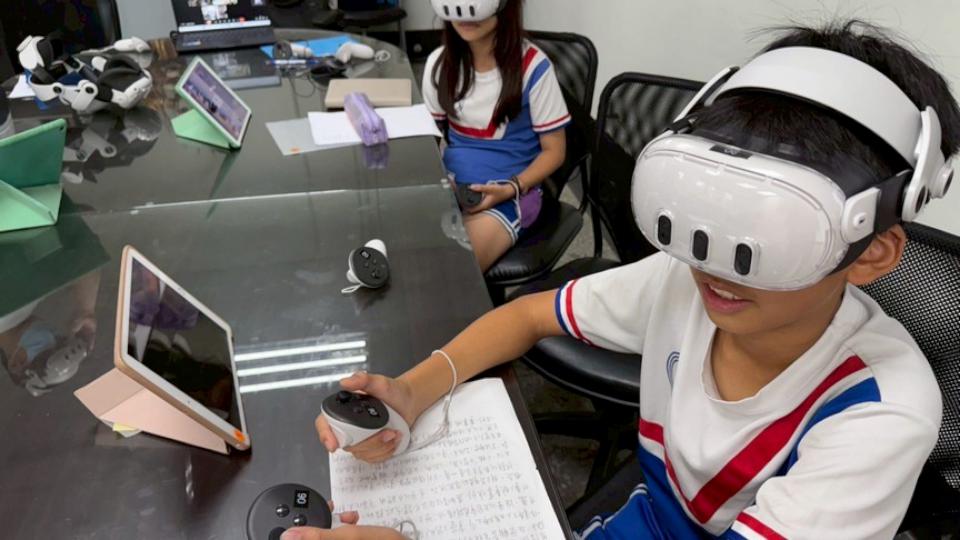 高大攜手日本美國學校、高市3國小 導入自研元宇宙平台合開跨國沉浸式共學課程