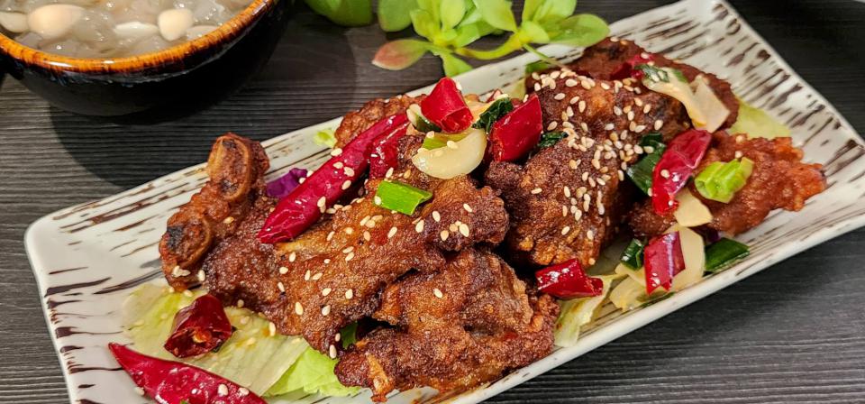 溜溜酸菜魚專賣店首家街邊店開幕!營業延長至11點半搶攻宵夜市場