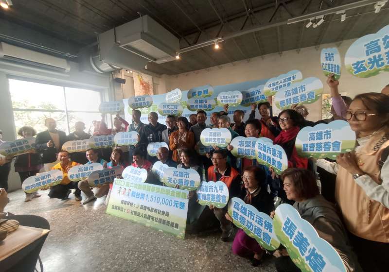 社福慈總授證134個人單位脫貧委員 獎助151名經濟弱勢家庭學生各1萬元