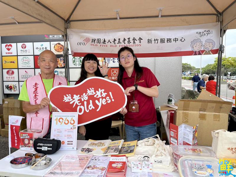 用路人乖乖停讓!高公局攜手湖口服務區舉辦交通安全宣導 國民零食明星「乖乖」擔任大使