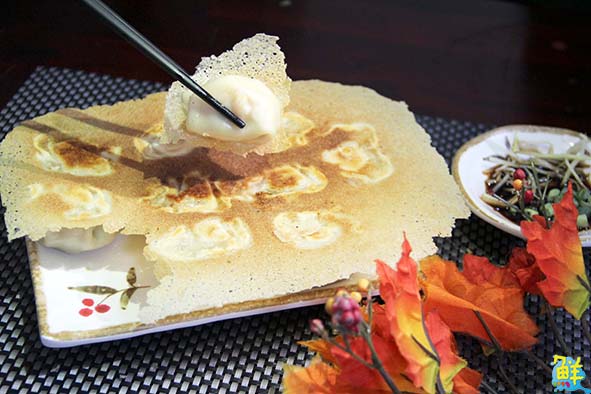 元餃-煎餃、酸辣湯專賣店  創新獨家口味  皮薄餡足肉汁多