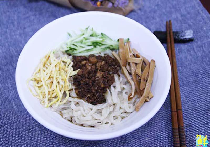 元餃-煎餃、酸辣湯專賣店  創新獨家口味  皮薄餡足肉汁多