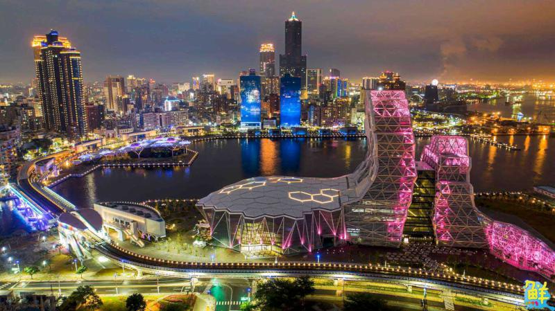 浪漫港都夜太美  一起來高雄放閃520！