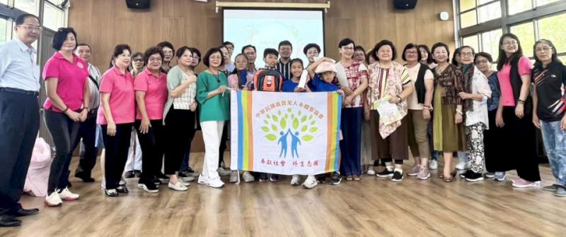 莒光國小家長會等8單位響應募集助學金物資 轉贈內門金竹、溝坪國小生