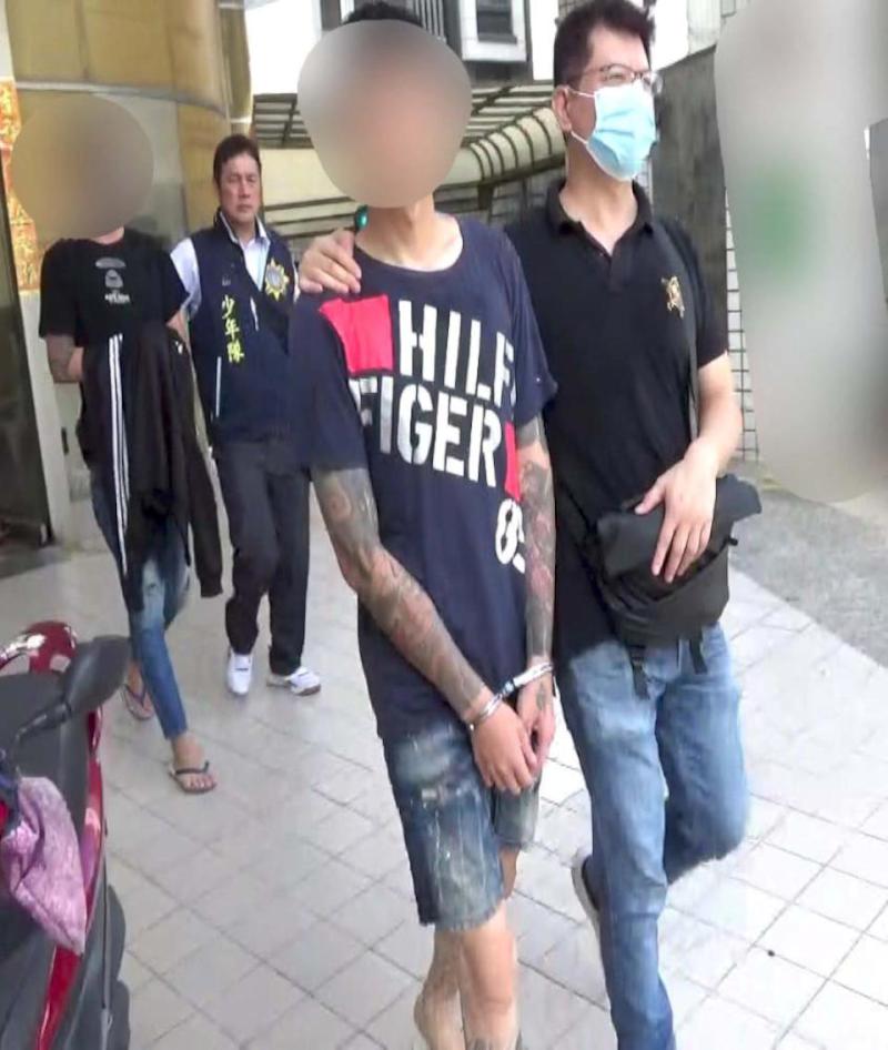 男販毒改造槍械遭判刑又當起小蜜蜂 高市警局少年隊跟監蒐證循線逮人