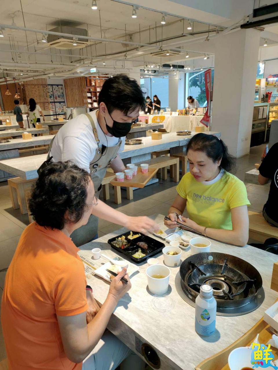 唎酒師施展日料魔法 平凡五金行帶客翱翔清酒世界