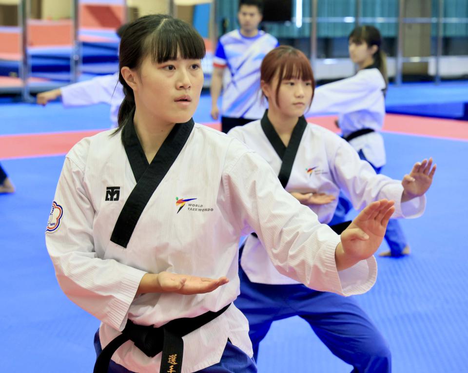 陳其邁陪同卓揆視察2025世大運中華隊訓練整備 傾聽選手心聲需求預祝締造佳績