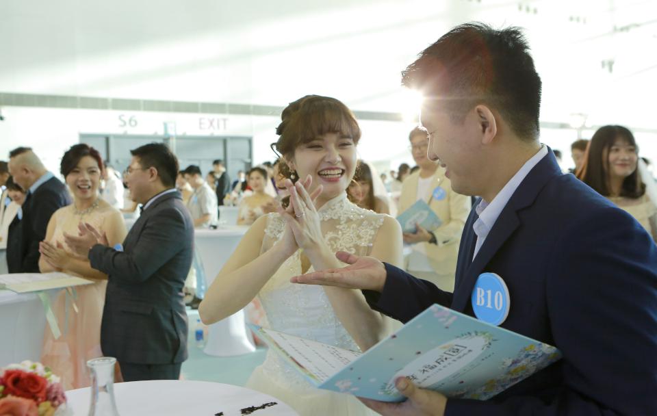 高市民政局113年市民集團婚禮展覽館舉行 陳其邁勉109對新人相互扶持包容