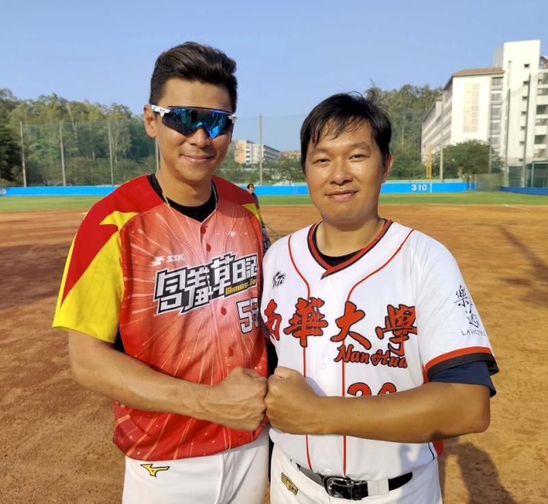 嘉義南華大學OB棒球賽睽違三年復辦 含羞草日記棒球隊受邀下場逆轉勝地主