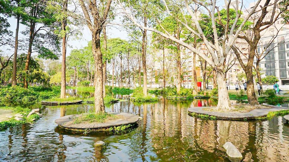 【第303期】悠閒春日旅遊提案 春暖花開好時光 探訪高雄公園野餐好所在