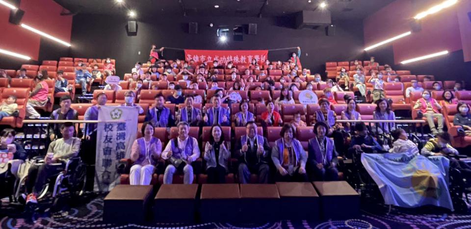 雄大會邀高市成功特教學校125師生 同場聆賞美國知名動畫電影