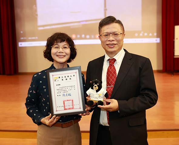 律師事務所長陳樹村現身高雄大學卓越講座 分享訴訟經驗期勉學生持續精進專業