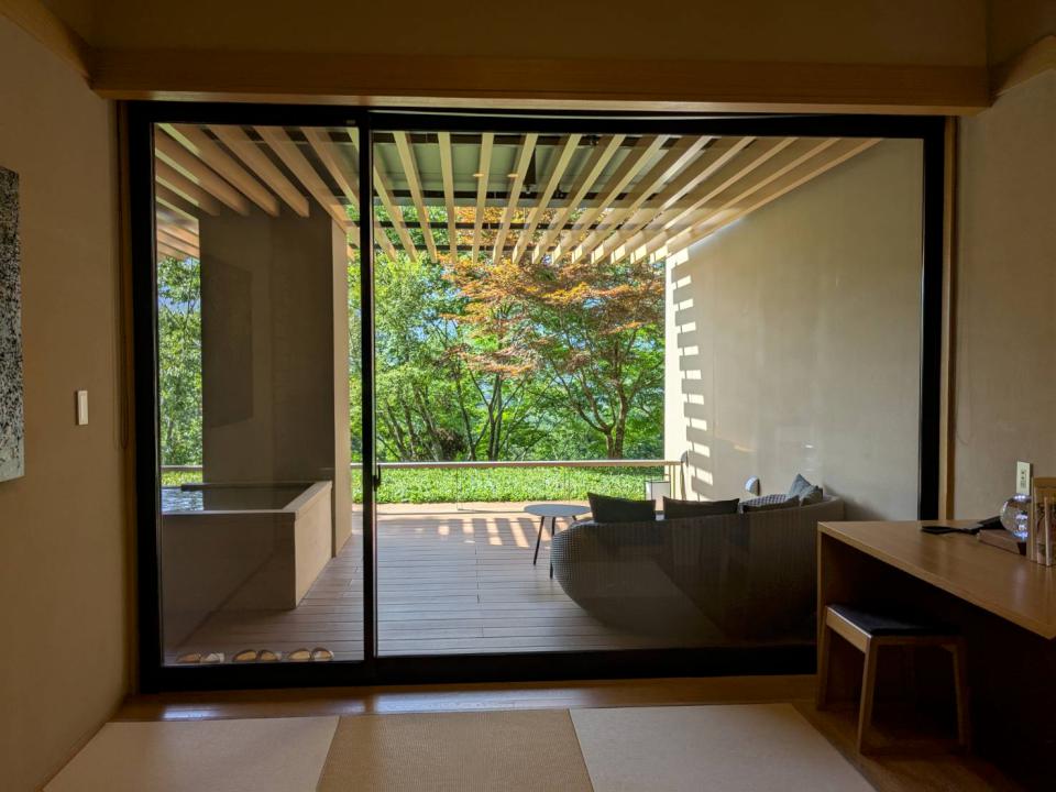 【日本生活旅遊】推開窗，泡在陽台溫泉的箱根午後