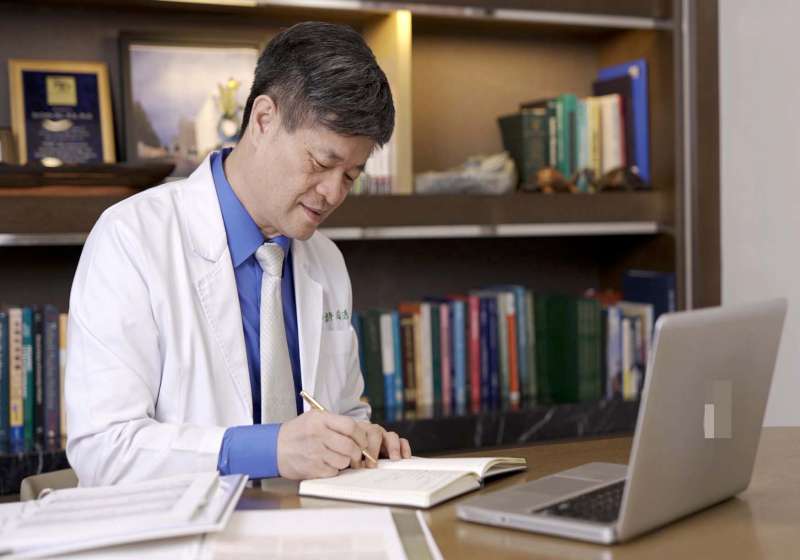 高禾醫院益生菌搭配中西療法、保健食品 助改善遺傳過敏體質不再紅腫癢