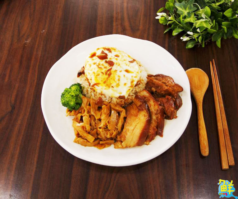 大碗擱滿意 !滿溢食堂 楠梓車站附近 人氣必吃美食