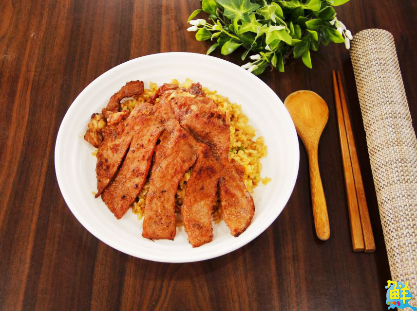 大碗擱滿意 !滿溢食堂 楠梓車站附近 人氣必吃美食