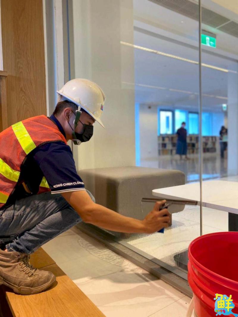 健康潔淨大使 康潔實業有限公司 專業熱忱服務 悉心維護您的生活品質