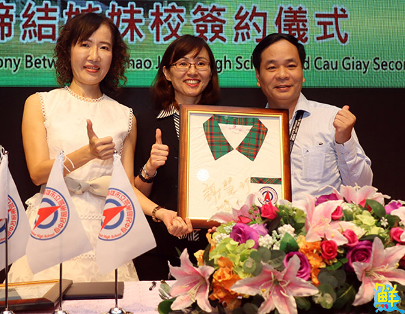 高市燕巢國中結盟越南河內紙橋國中 強化文化語言互動交流