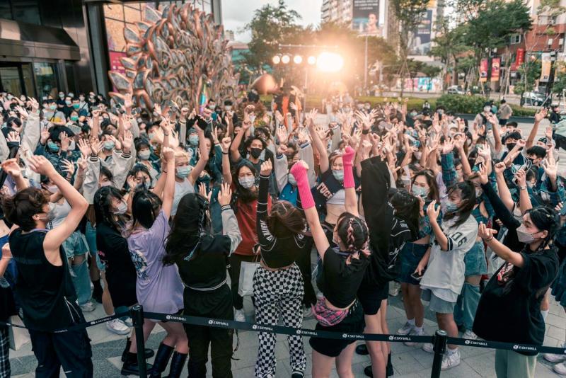 道明勁舞112級攜手國際青年表藝發展協會 邀19高中職社團義享時尚廣場競舞