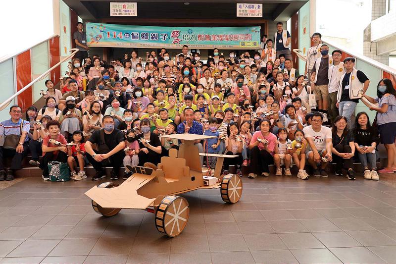 高市社教館攜手教育局家教中心114年親子飆戲劇工作坊 132學員5齣創意劇秀成果