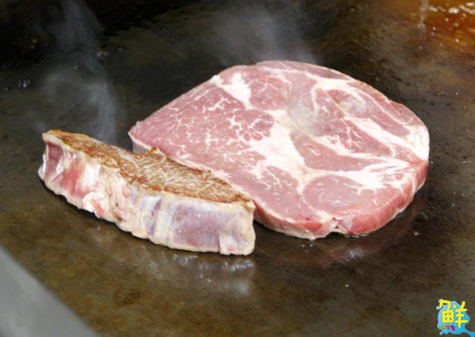 牛排控福音! 犇の野平價原塊牛排讓美味在口中狂犇