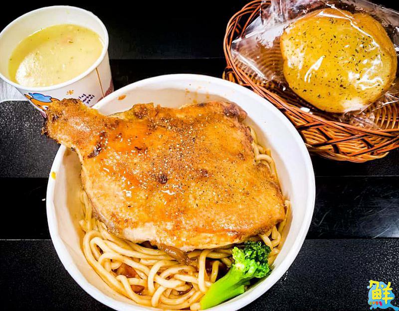 牛排控福音! 犇の野平價原塊牛排讓美味在口中狂犇