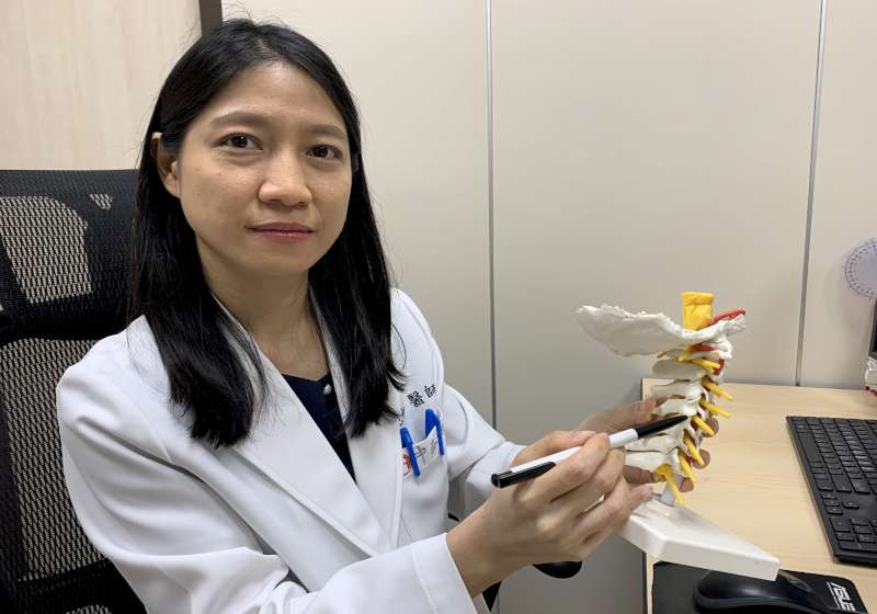 高雄中正脊椎骨科醫院超音波導引高濃度血小板注射 助頸腰椎損傷病友消除症狀