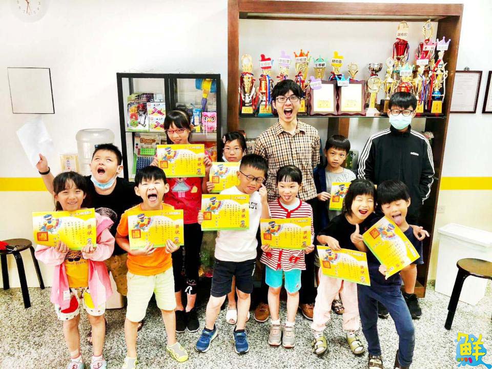 別懷疑!圍棋是一種腦部運動 高雄名人兒童棋院 告訴您學圍棋的好處