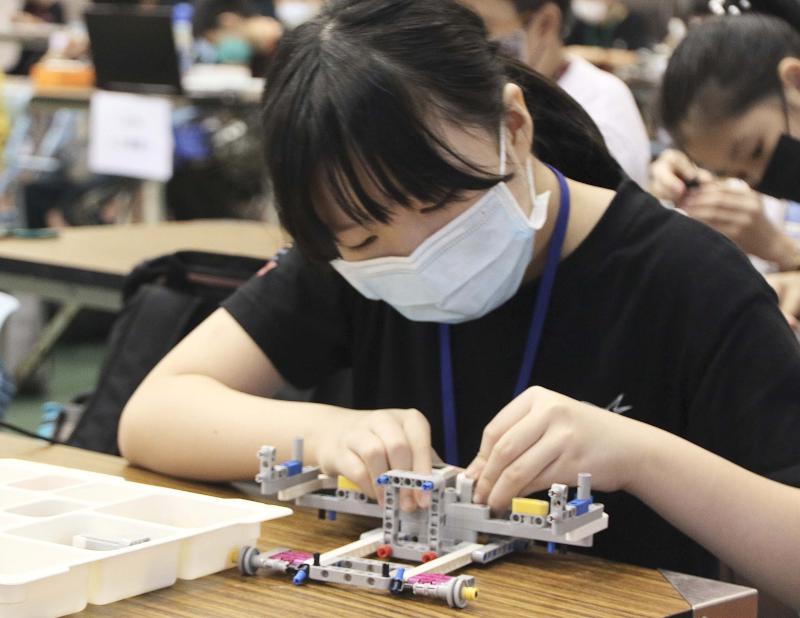 2022年高市青少年創意機器人競賽三民高中登場 三級學校116隊師生爭取世界賽門票