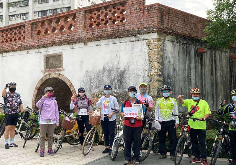 高雄親子單車共遊新選擇 漫遊鳳山綠園道藝文之旅