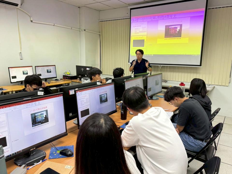 高大數創中心建築資訊模型設計與營建工程實務班結訓 全數學員通過國際認證