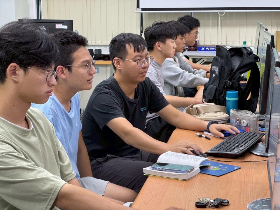 高大數創中心建築資訊模型設計與營建工程實務班結訓 全數學員通過國際認證