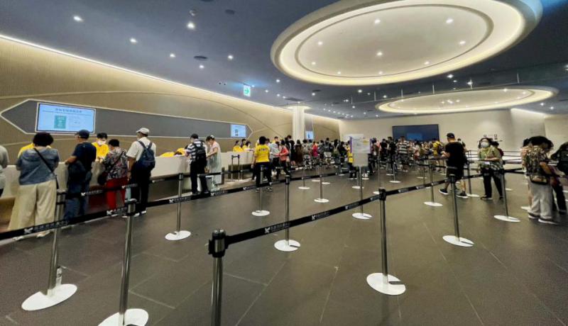 豪華郵輪歌詩達莎倫娜號停泊高港旅運中心 112年規劃3航班從高雄出發