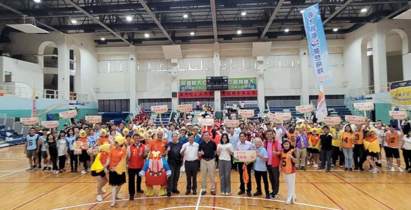 高師大校友會攜手母校合辦全校友趣味運動會 造勢加溫69週年校慶