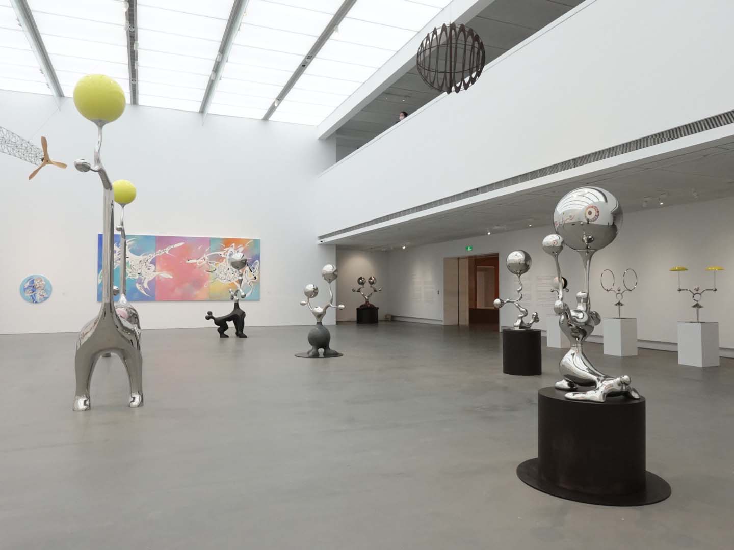 高美館《流於形式—梁任宏個展》開幕 匯聚25年創作歷程及近10年立體作品加繪畫