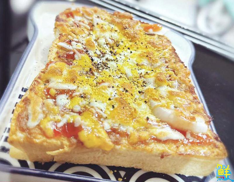 於深夜閃耀的美味光芒 柴柴啃吐司以美食溫暖擁抱您