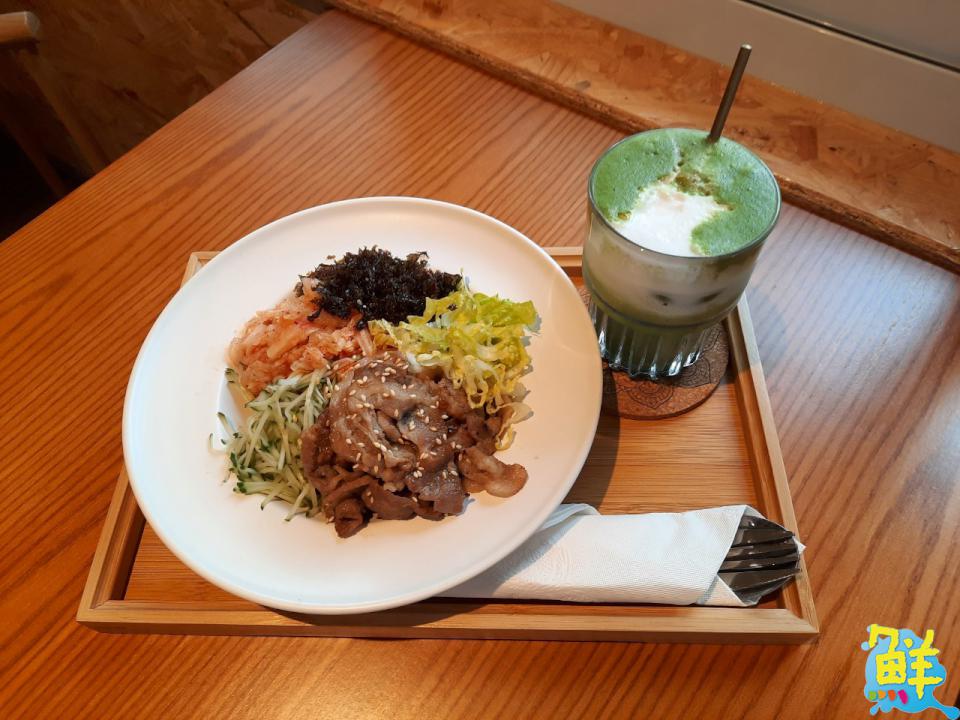 高雄舒心景點推薦!療癒小天地 巷左轉複合餐飲