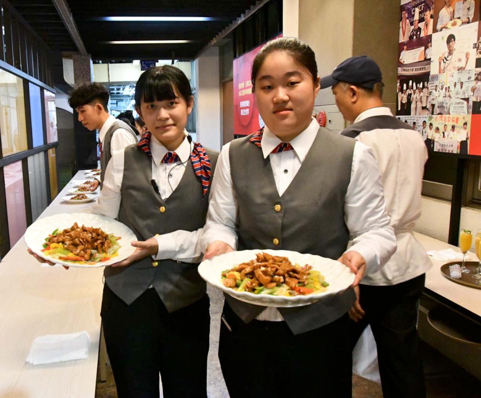正修科大餐管系114年畢業成果展 師生端出創新台式料理款待貴賓秀學習成果